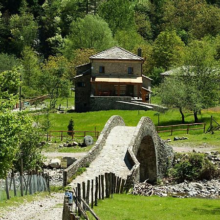 Bed and Breakfast Agriturismo Mulino Marghen - Restored Watermill - Retreat Center Zeri Екстер'єр фото